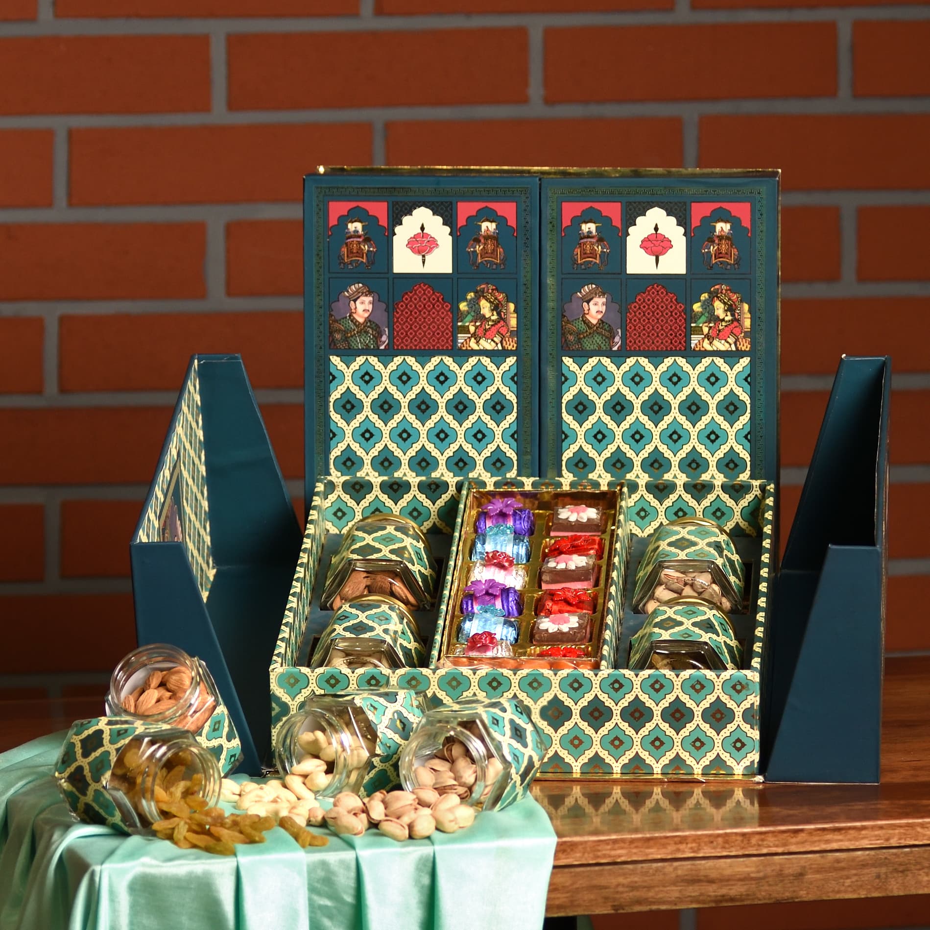 Raja Rani Box